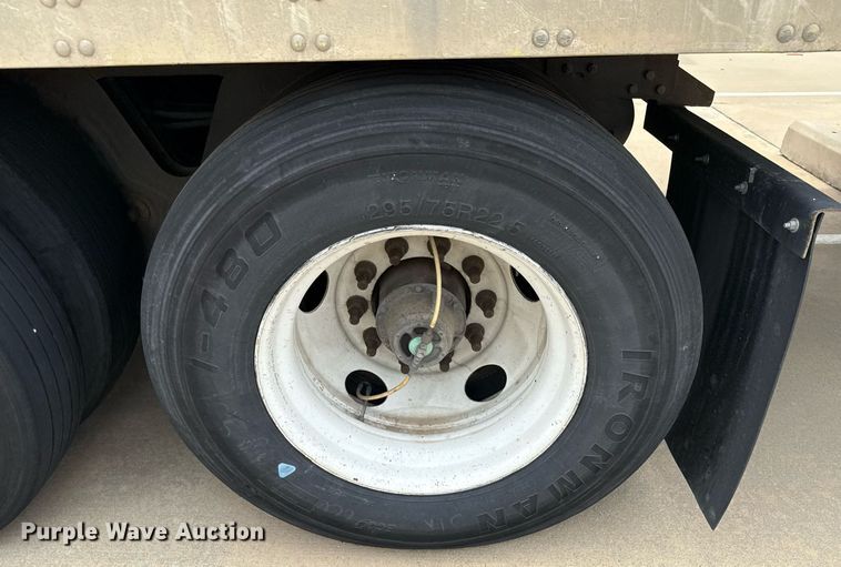 image for item EJ3725 2014 Vanguard VXP 57' dry van trailer