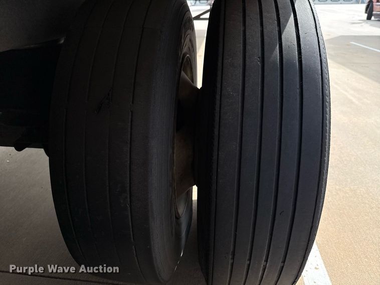 image for item EJ3727 2016 Vanguard VXP 57' dry van trailer