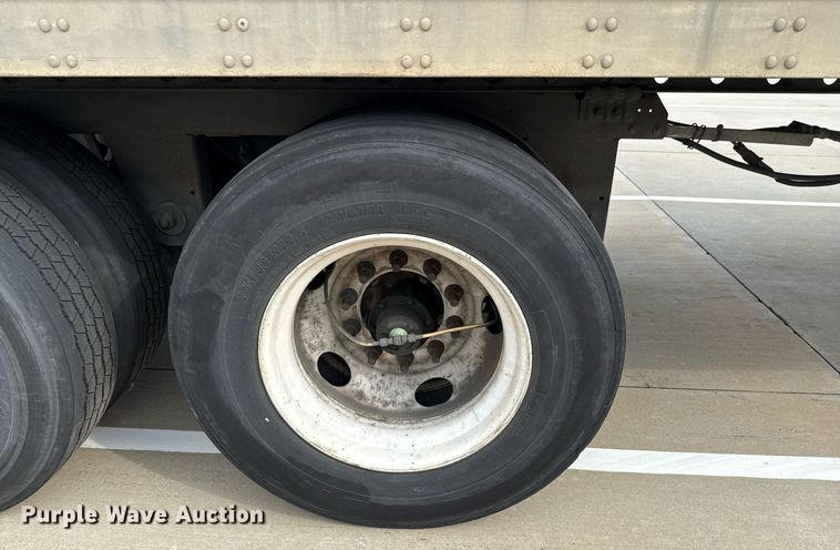 image for item EJ3728 2016 Vanguard VXP 57' dry van trailer