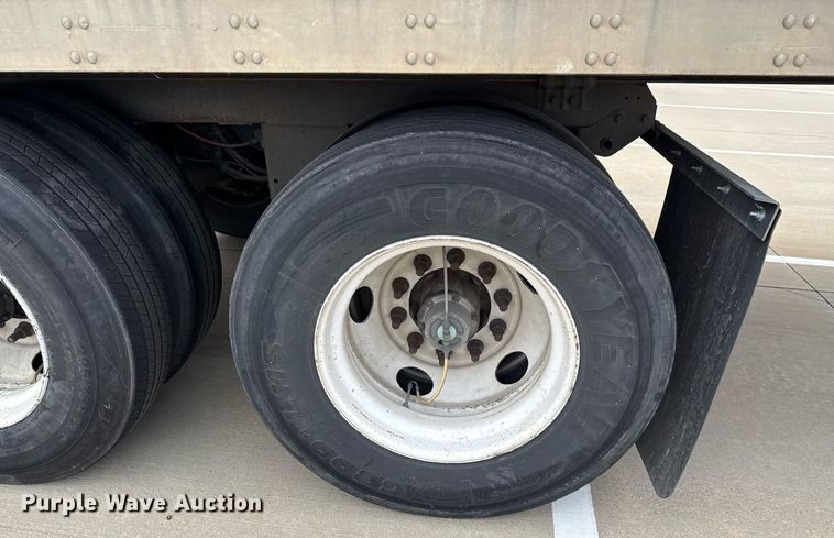 image for item EJ3728 2016 Vanguard VXP 57' dry van trailer