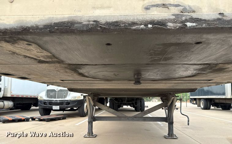 image for item EJ3729 2014 Vanguard VXP 57' dry van trailer