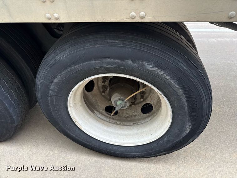 image for item EJ3729 2014 Vanguard VXP 57' dry van trailer