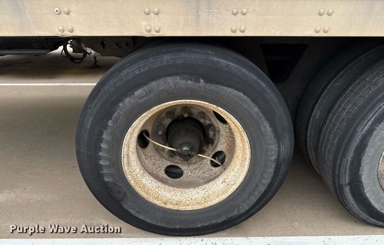 image for item EJ3729 2014 Vanguard VXP 57' dry van trailer