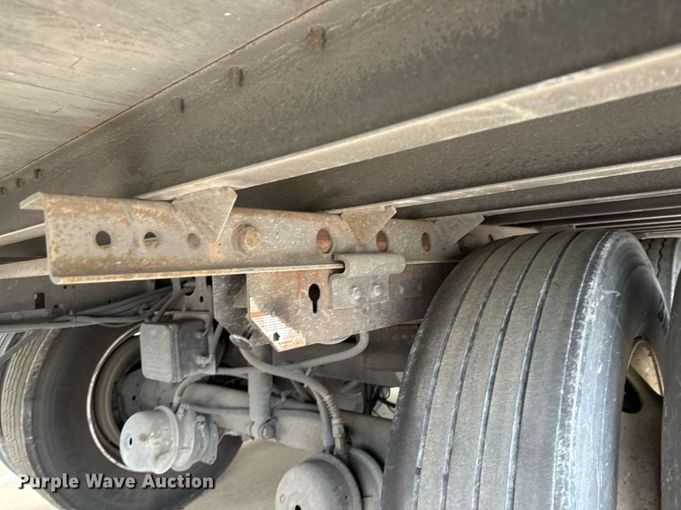 image for item EJ3729 2014 Vanguard VXP 57' dry van trailer