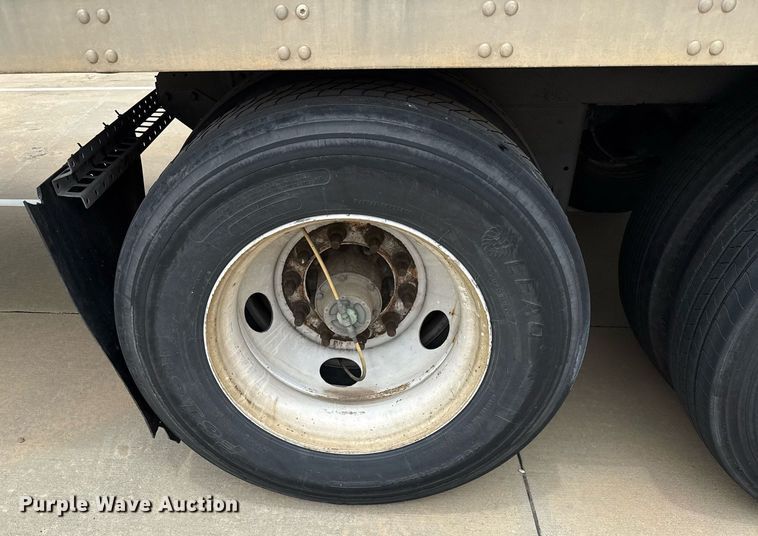 image for item EJ3731 2016 Vanguard VXP 57' dry van trailer