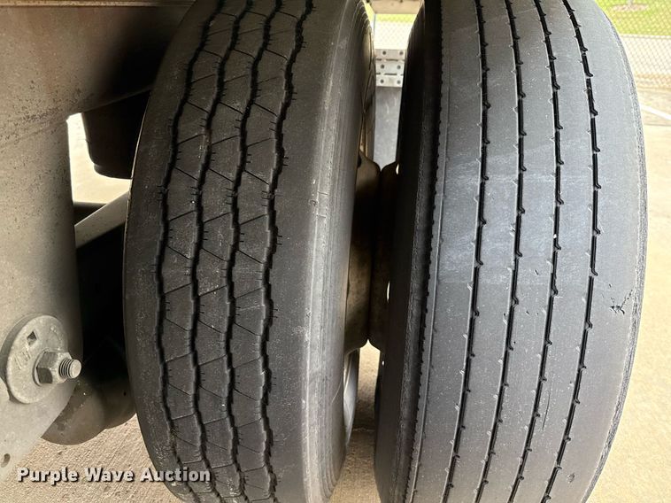 image for item EJ3731 2016 Vanguard VXP 57' dry van trailer