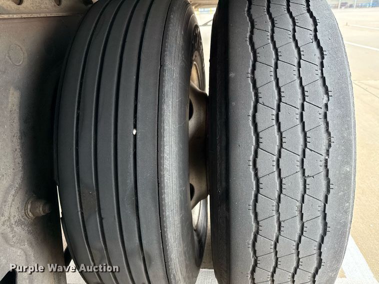 image for item EJ3732 2014 Vanguard VXP 57' dry van trailer