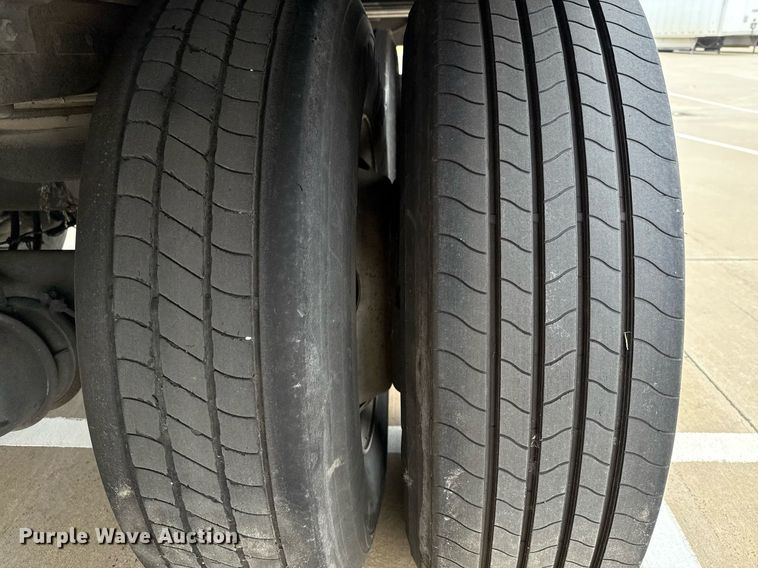 image for item EJ3732 2014 Vanguard VXP 57' dry van trailer