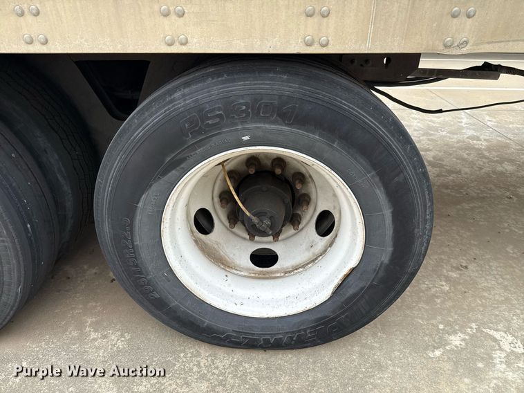 image for item EJ3733 2014 Vanguard VXP 57' dry van trailer