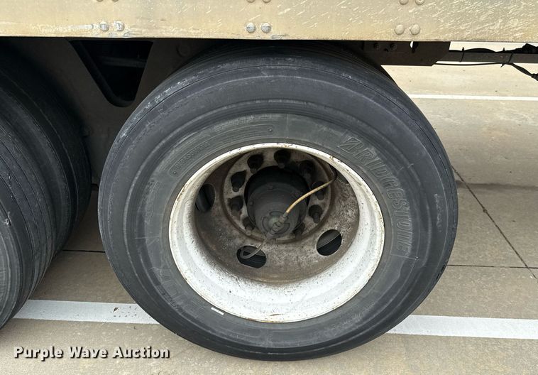 image for item EJ3734 2014 Vanguard VXP 57' dry van trailer