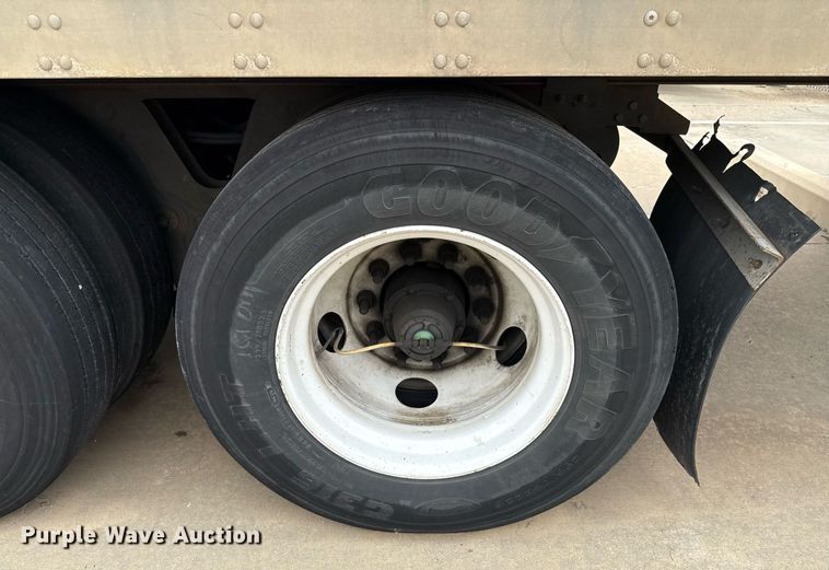 image for item EJ3734 2014 Vanguard VXP 57' dry van trailer