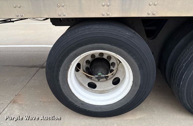 image for item EJ3734 2014 Vanguard VXP 57' dry van trailer