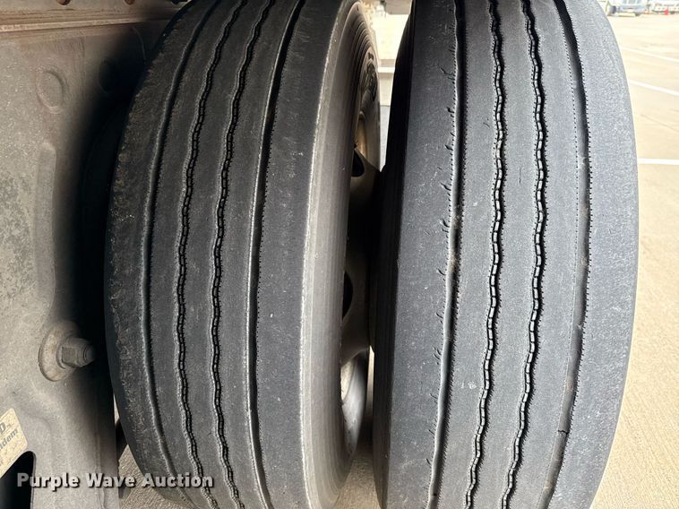 image for item EJ3735 2014 Vanguard VXP 57' dry van trailer