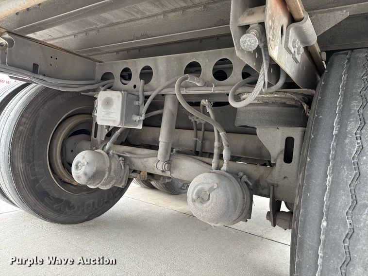 image for item EJ3735 2014 Vanguard VXP 57' dry van trailer