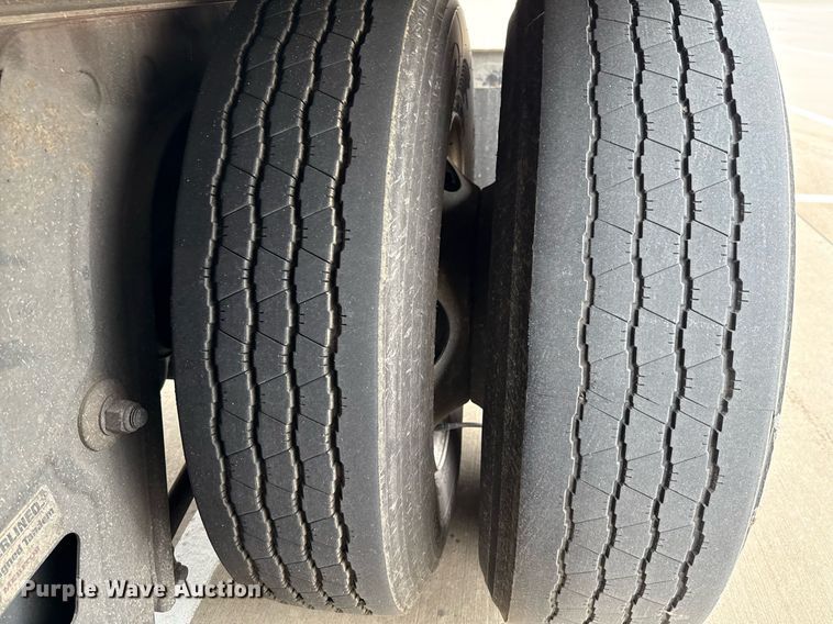 image for item EJ3736 2014 Vanguard VXP 57' dry van trailer