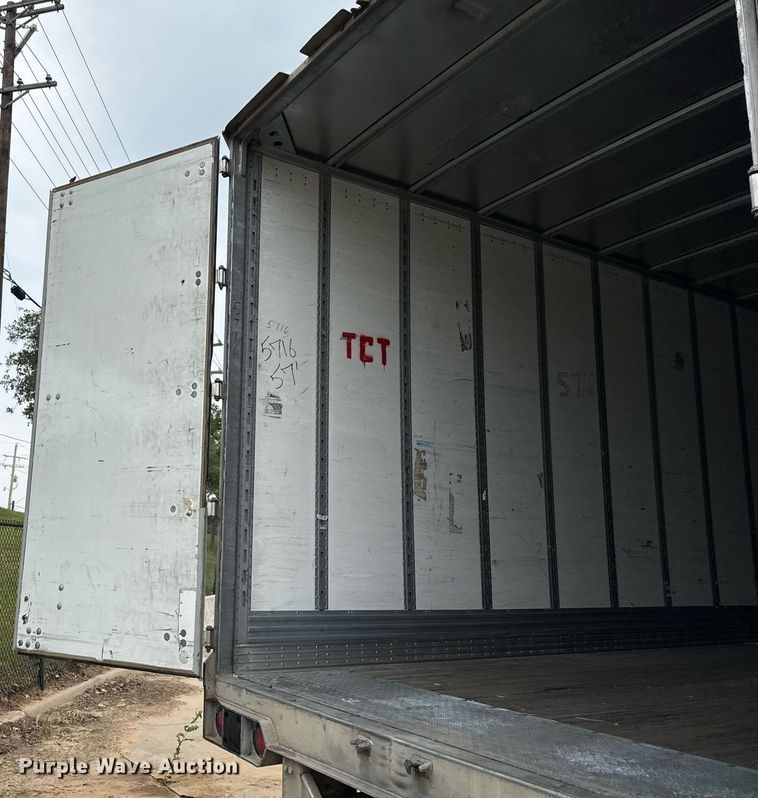 image for item EJ3738 2014 Vanguard VXP 57' dry van trailer