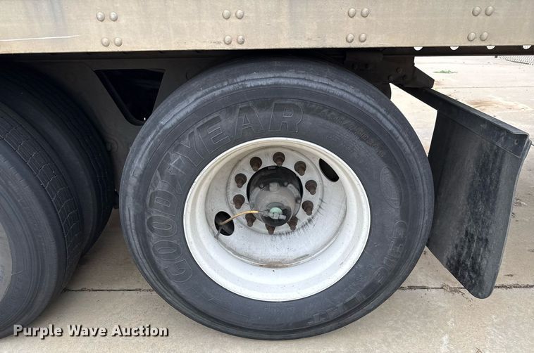 image for item EJ3738 2014 Vanguard VXP 57' dry van trailer