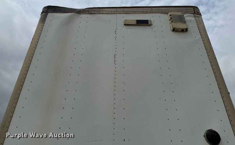 image for item EJ3739 2014 Vanguard VXP 57' dry van trailer