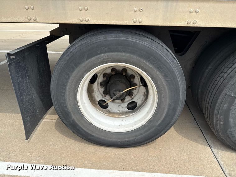 image for item EJ3739 2014 Vanguard VXP 57' dry van trailer