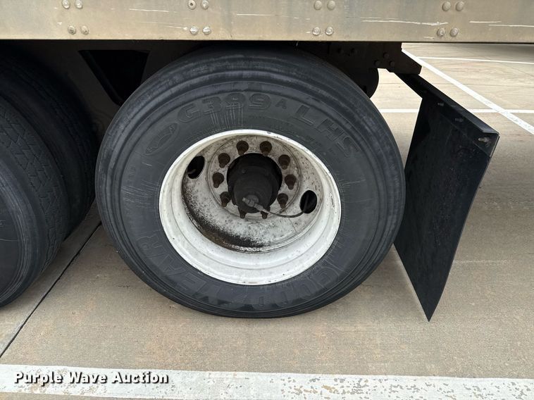 image for item EJ3739 2014 Vanguard VXP 57' dry van trailer