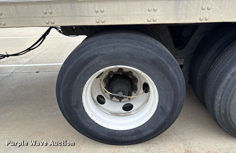 image for item EJ3740 2014 Vanguard VXP 57' dry van trailer