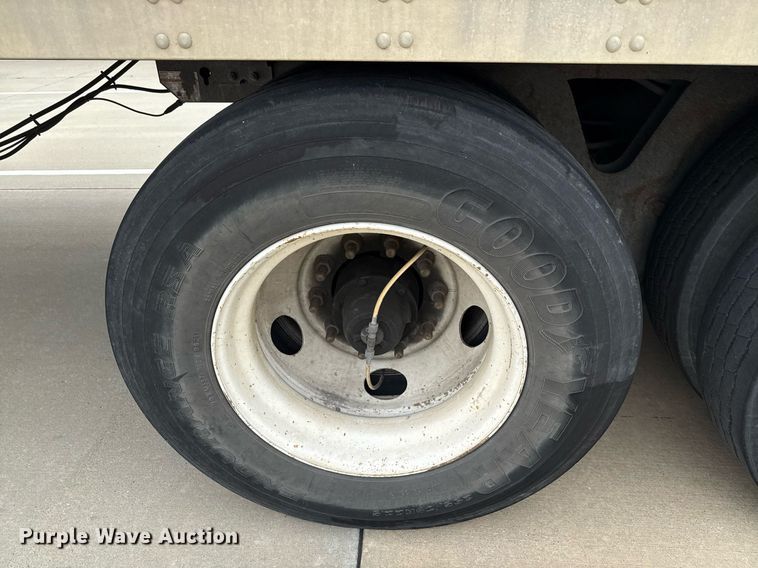 image for item EJ3741 2014 Vanguard VXP 57' dry van trailer