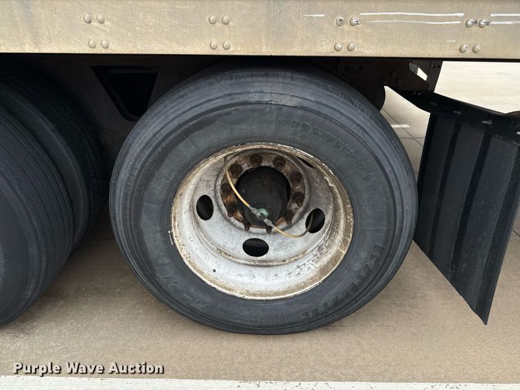 image for item EJ3742 2014 Vanguard VXP 57' dry van trailer