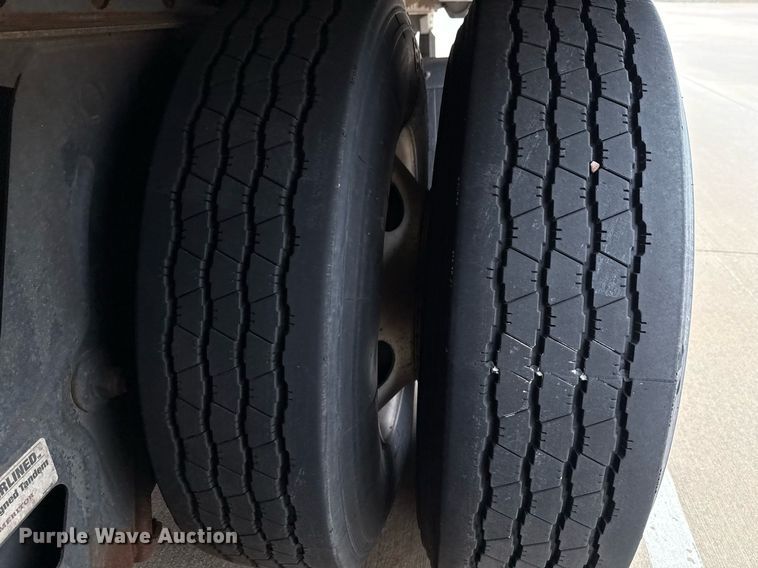 image for item EJ3742 2014 Vanguard VXP 57' dry van trailer