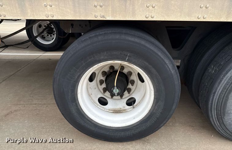 image for item EJ3742 2014 Vanguard VXP 57' dry van trailer