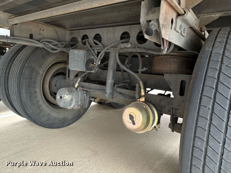 image for item EJ3742 2014 Vanguard VXP 57' dry van trailer