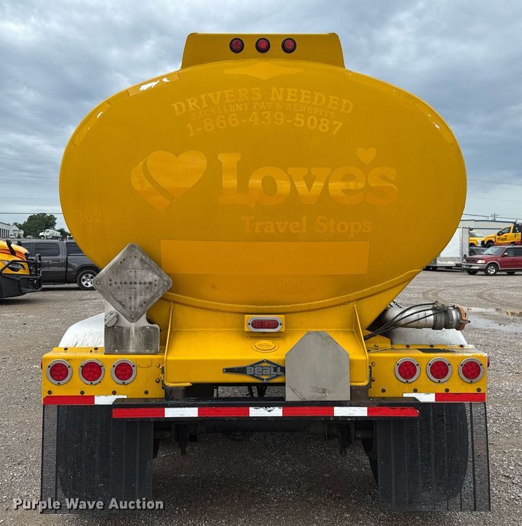image for item EJ4766 2008 Beall BAST-97-3-DC tank trailer