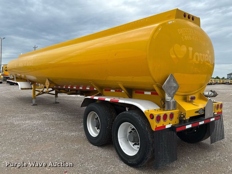 image for item EJ4766 2008 Beall BAST-97-3-DC tank trailer