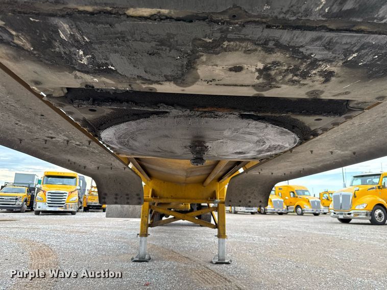 image for item EJ4766 2008 Beall BAST-97-3-DC tank trailer