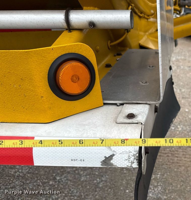 image for item EJ4766 2008 Beall BAST-97-3-DC tank trailer