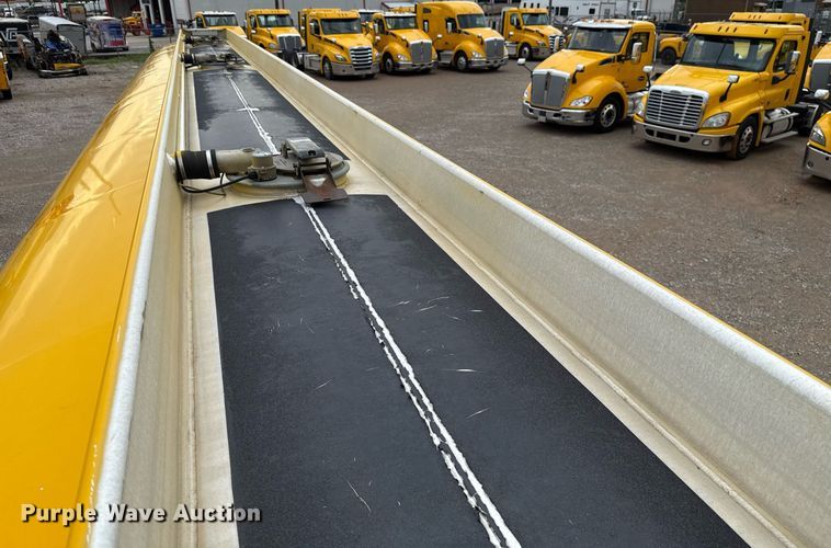 image for item EJ4766 2008 Beall BAST-97-3-DC tank trailer