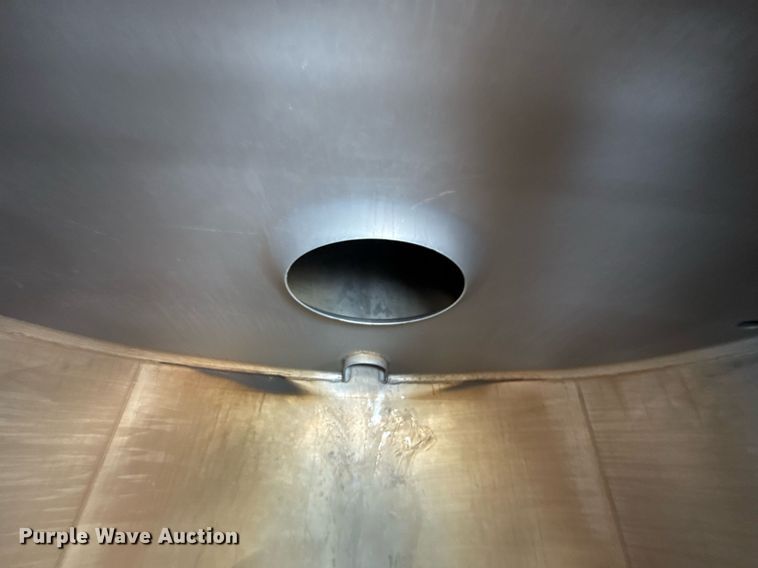 image for item EJ4766 2008 Beall BAST-97-3-DC tank trailer