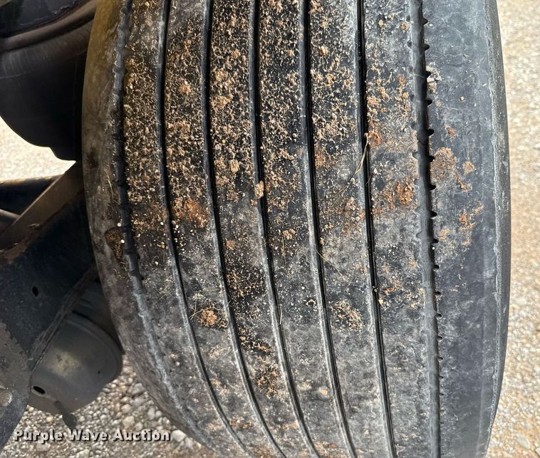 image for item EJ4766 2008 Beall BAST-97-3-DC tank trailer