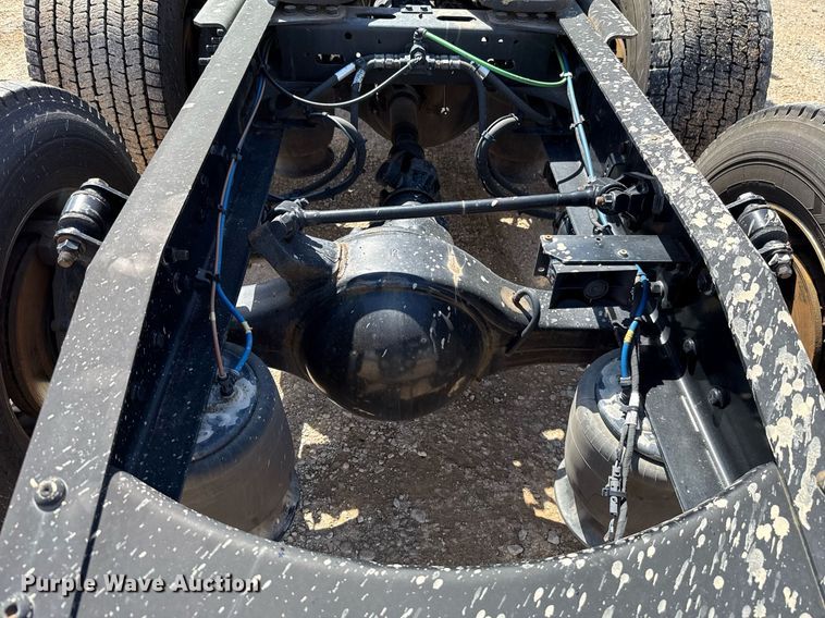 image for item EJ4825 2021 Freightliner Cascadia 126 semi truck