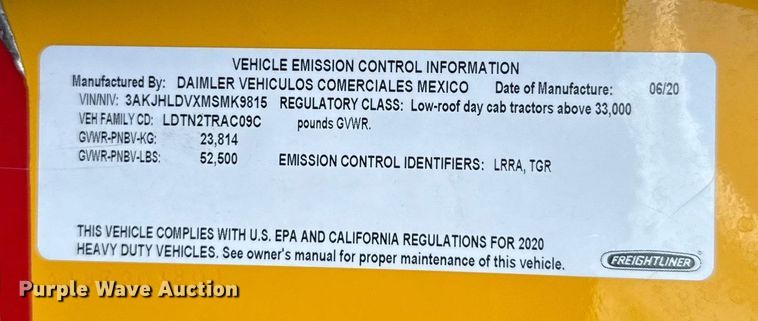 image for item EJ4825 2021 Freightliner Cascadia 126 semi truck