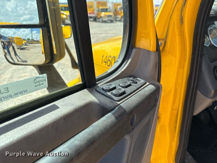 image for item EJ4826 2017 Freightliner Cascadia 125 semi truck