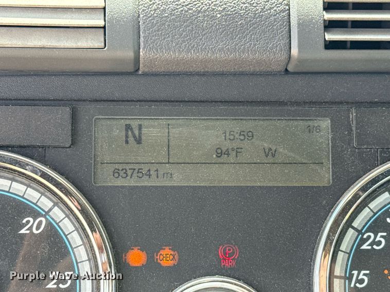 image for item EJ4826 2017 Freightliner Cascadia 125 semi truck