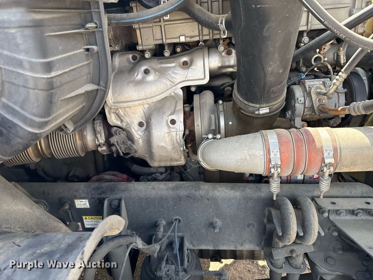 image for item EJ4826 2017 Freightliner Cascadia 125 semi truck