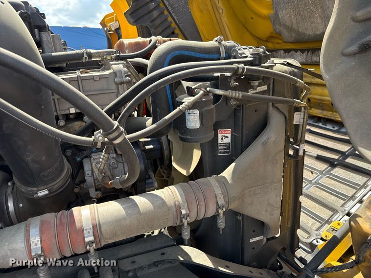 image for item EJ4826 2017 Freightliner Cascadia 125 semi truck