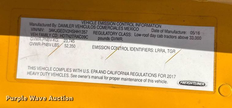 image for item EJ4826 2017 Freightliner Cascadia 125 semi truck