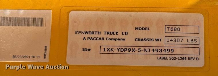 image for item EJ4827 2022 Kenworth T680 semi truck