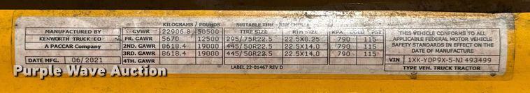 image for item EJ4827 2022 Kenworth T680 semi truck