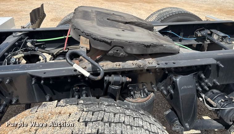 image for item EJ4828 2018 Freightliner Cascadia 125 semi truck