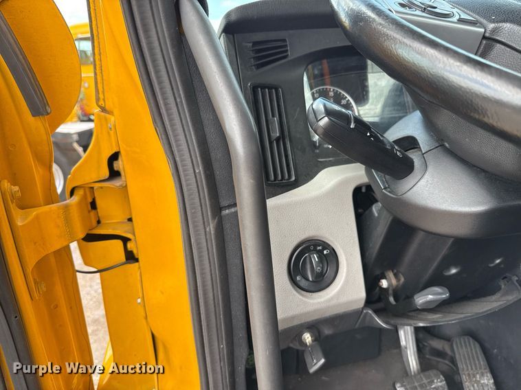 image for item EJ4830 2021 Freightliner Cascadia 126 semi truck