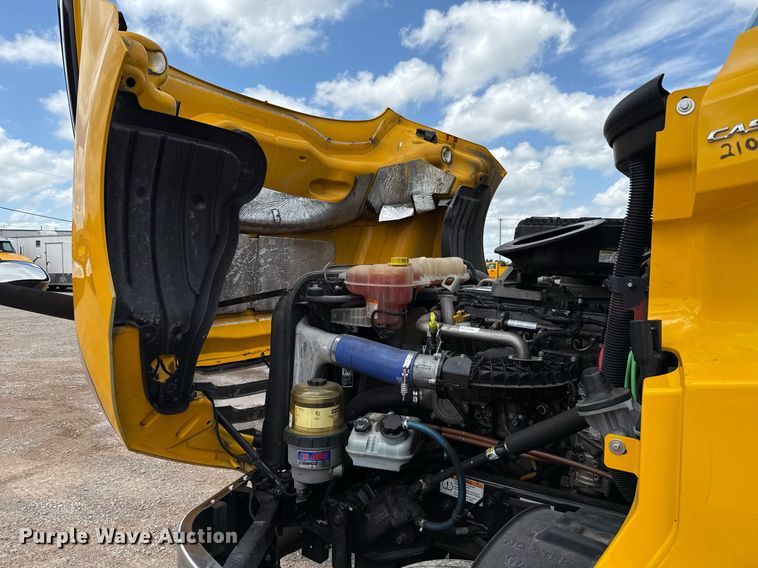 image for item EJ4830 2021 Freightliner Cascadia 126 semi truck