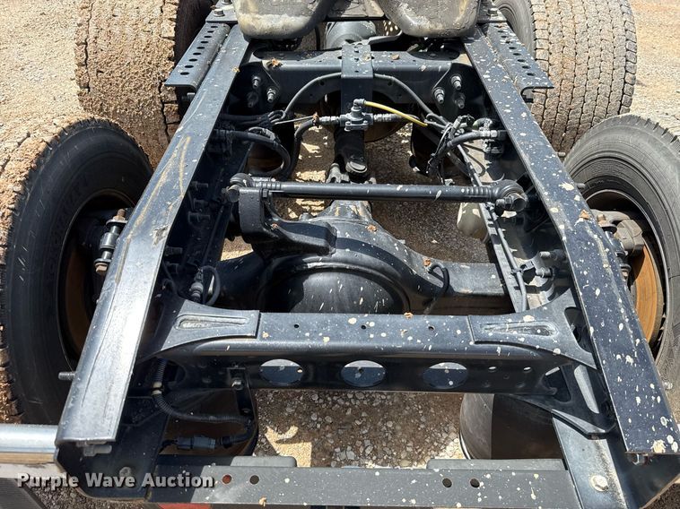 image for item EJ4831 2021 International LT625  semi truck